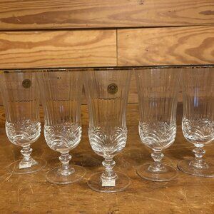Elegant Crystal Water Glasses (5)